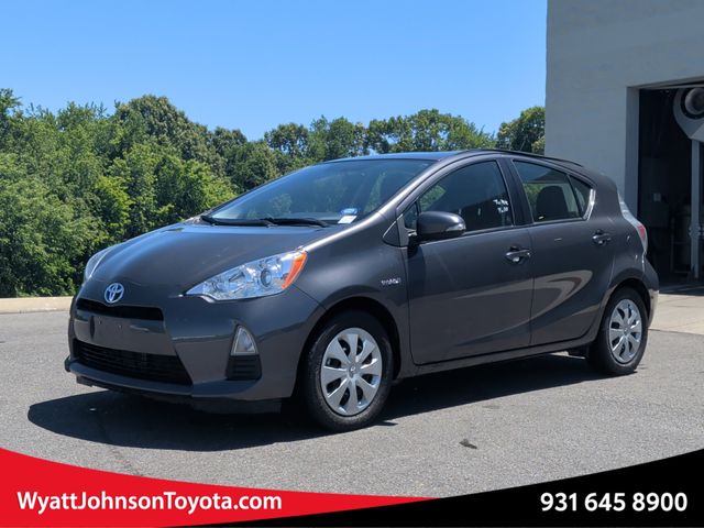 2014 Toyota Prius c Two's photo