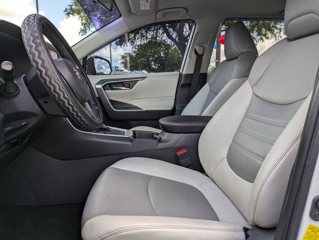 2019 Toyota RAV4 XLE Premium