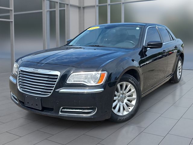 Gloss Black 2014 Chrysler 300 Sedan Rear-Wheel Drive 8-Speed Automatic