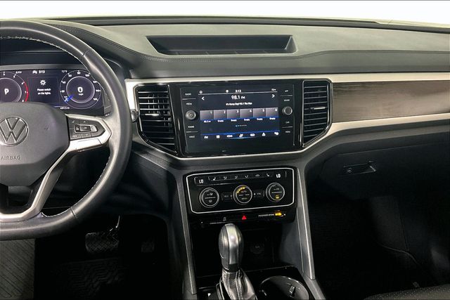 2022 Volkswagen Atlas 3.6L V6 SE w/Technology photo