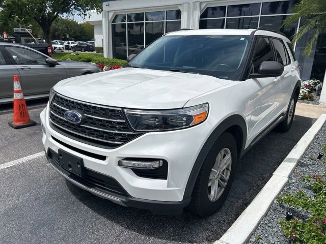 Star White Metallic Tri-Coat 2022 Ford Explorer XLT RWD SUV / Crossover Rear-Wheel Drive Automatic