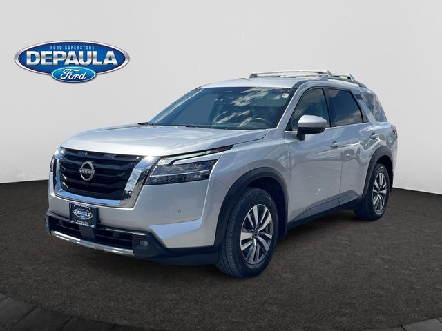 2022 Nissan Pathfinder SL 4WD