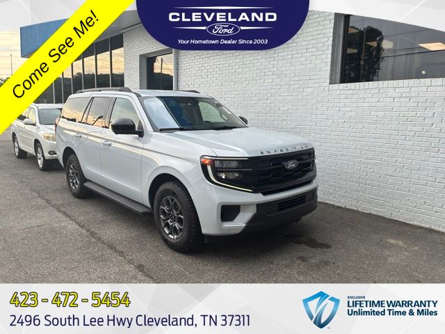 Silver Metallic 2025 Ford Expedition SUV / Crossover 4X2 Automatic