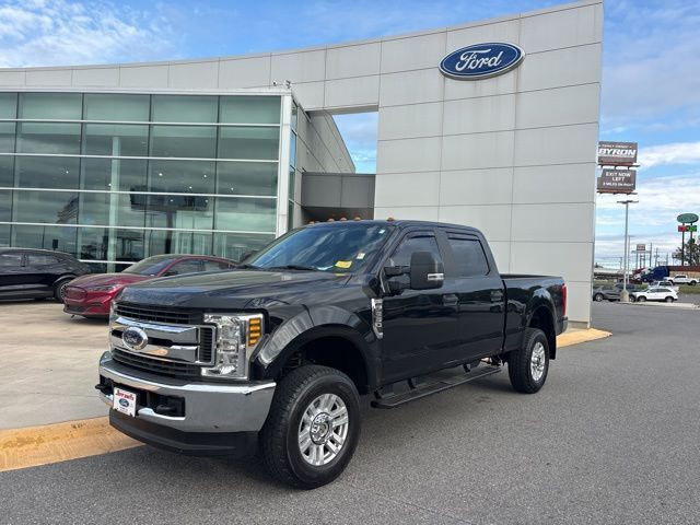 Black 2019 Ford F-250 Super Duty XL Crew Cab 4WD Pickup Truck Four-Wheel Drive 6-Speed Automatic