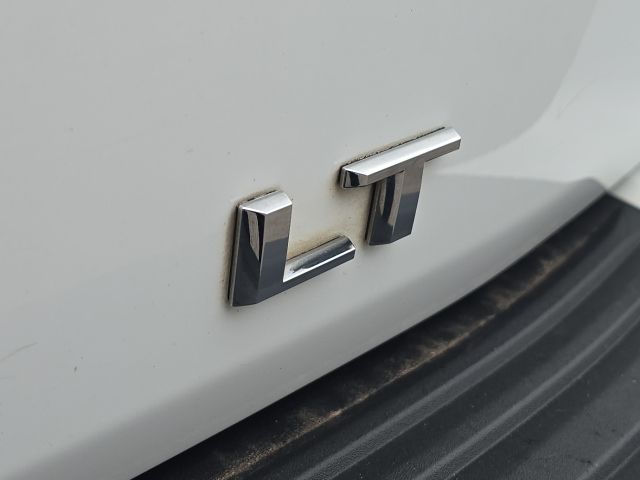 2022 Chevrolet Suburban LT:168357A