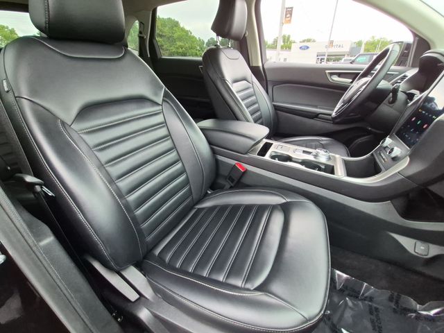 Used 2024 Black Ford SEL image 34