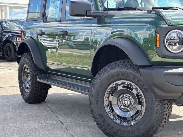 New 2025 Green Ford Base image 3