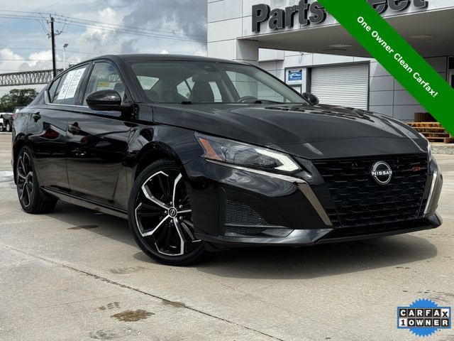 2024 Nissan Altima 2.5 SR Black at Durrett Motor Company