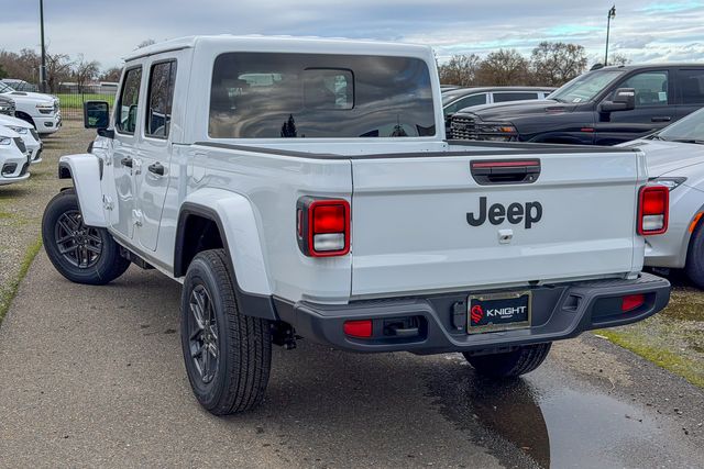 new 2026 Jeep Gladiator car, priced at $37,335