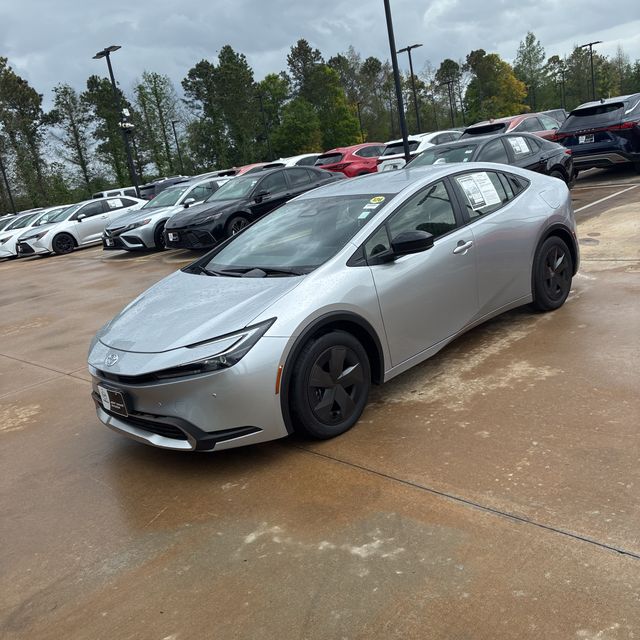 Cutting Edge 2025 Toyota Prius Plug-In Hybrid SE FWD Hatchback Front-Wheel Drive Continuously Variable Transmission