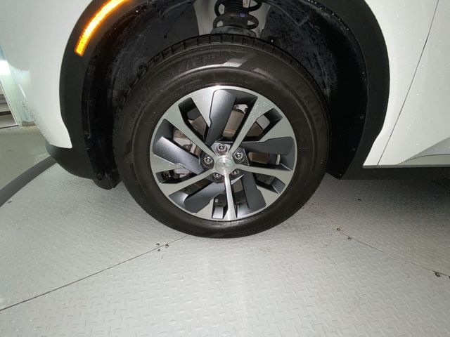 Used 2022 White Hyundai SEL image 10