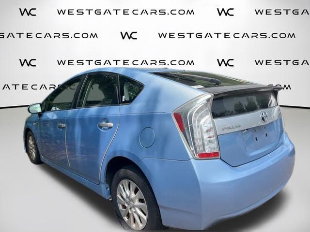 ToyotaPrius Plug-in13