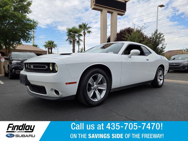  2015 Dodge Challenger SXT RWD   