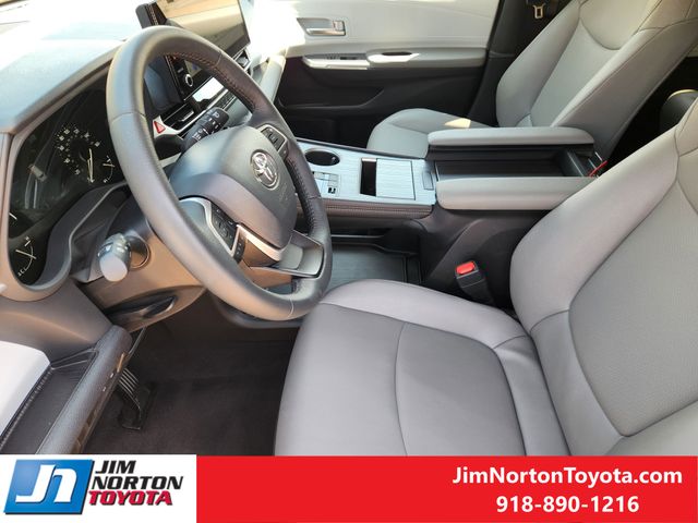 Used 2026 Toyota Sienna Van