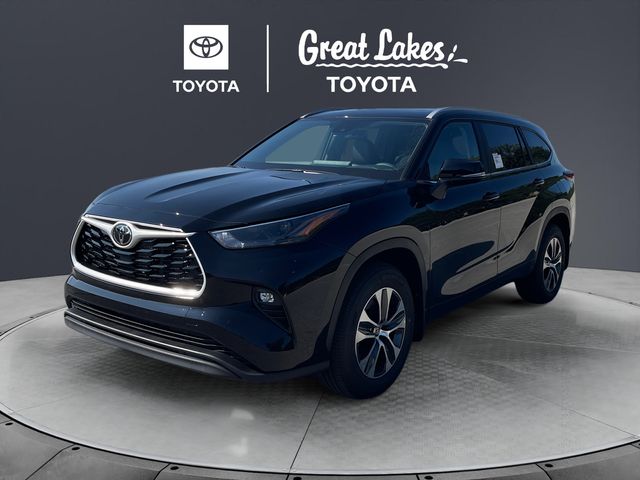 Midnight Black Metallic 2026 Toyota Highlander SUV / Crossover All-Wheel Drive 8-Speed Automatic