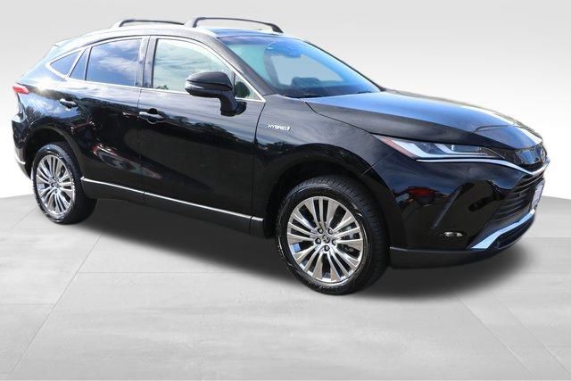 2021 Toyota Venza XLE 17