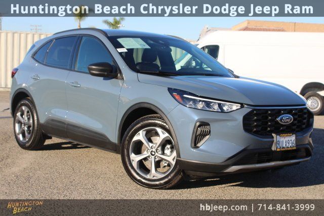 2025 Ford Escape ST-Line FWD