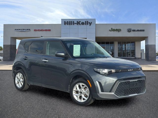 Gray 2023 Kia Soul SUV / Crossover Front-Wheel Drive Continuously Variable Transmission
