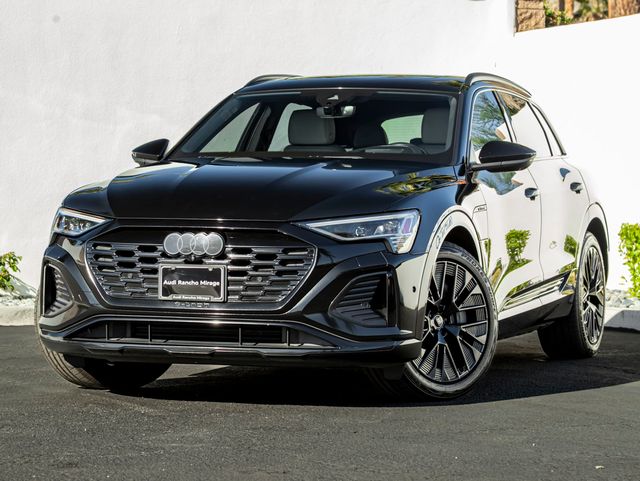 2024 Audi Q8 e-tron quattro Prestige AWD
