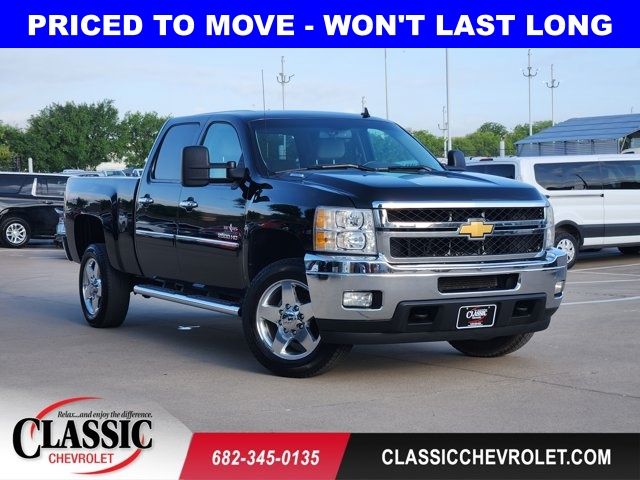 Black 2012 Chevrolet Silverado 2500HD LT Crew Cab 4WD Pickup Truck Four-Wheel Drive 6-Speed Automatic Overdrive
