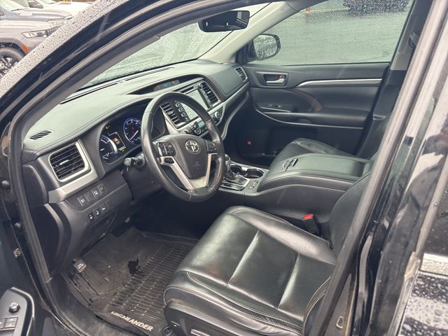 2019 Midnight Black Metallic Toyota Highlander Hybrid Limited AWD SUV