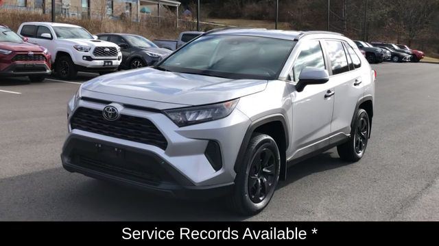 2021 Toyota RAV4 LE 4