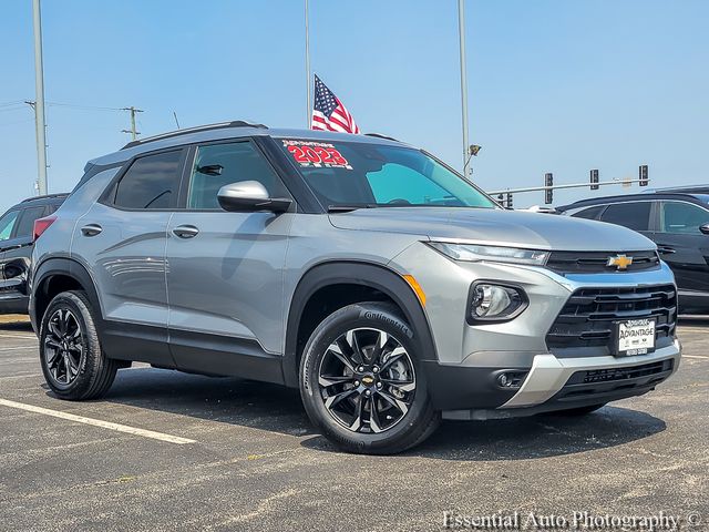 Sterling Gray Metallic 2023 Chevrolet Trailblazer SUV / Crossover Four-Wheel Drive 9-Speed Automatic