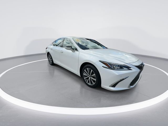 2021 Lexus ES - $33,498