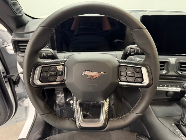 2025 Ford Mustang EcoBoost photo