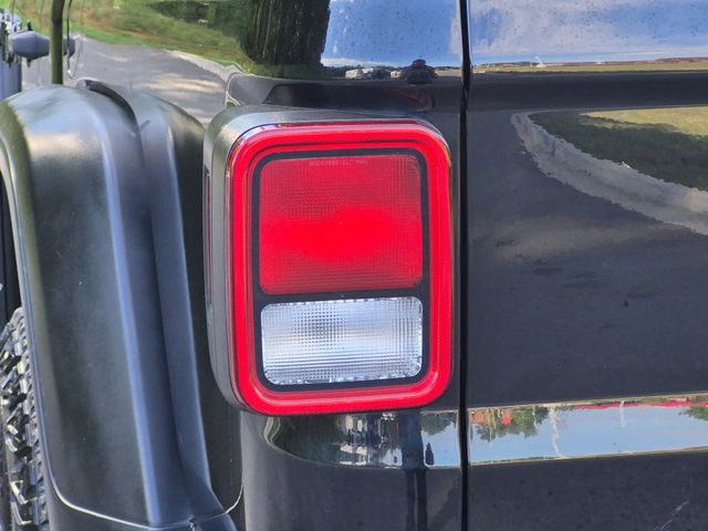 Used 2021 Black Jeep Mojave image 21
