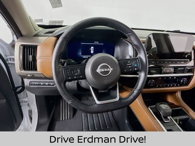 Used 2025 Nissan Pathfinder SUV