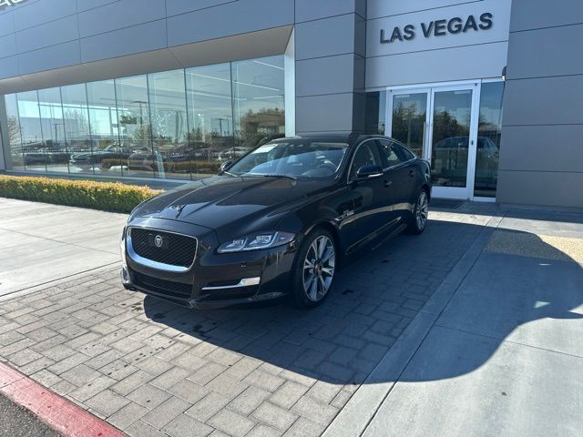 Narvik Black 2019 Jaguar XJ-Series Sedan Rear-Wheel Drive 8-Speed Automatic