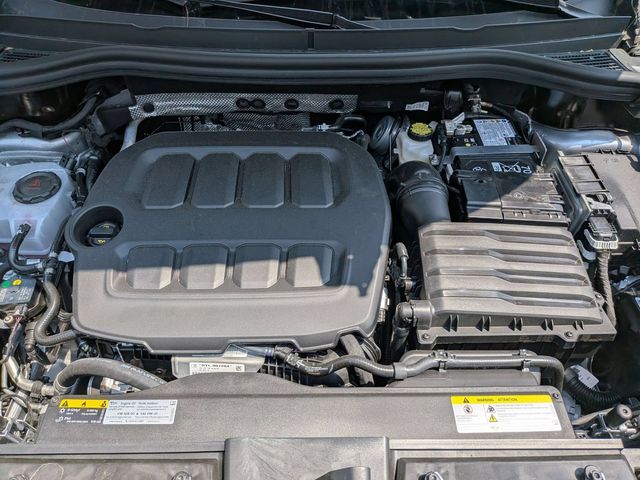 2025 Volkswagen Tiguan SE - Photo 33