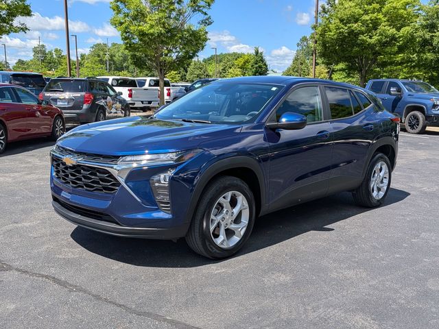 Blue Glow Metallic 2024 Chevrolet Trax LS FWD SUV / Crossover Front-Wheel Drive 6-Speed Automatic