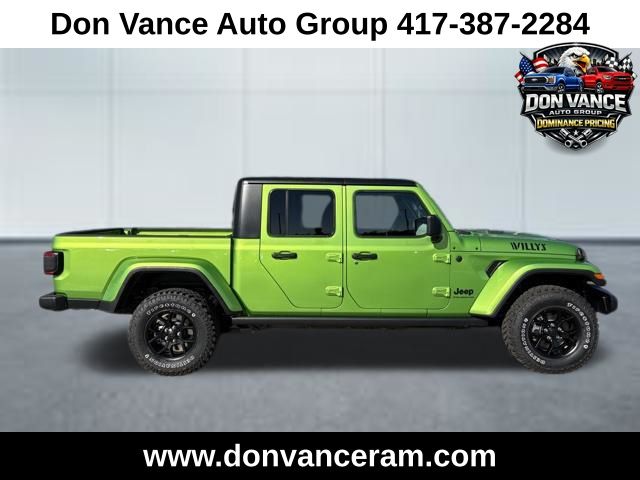 View vehicle photo 7