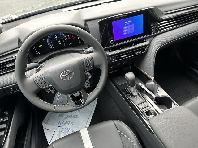 2025 Toyota Camry SE 13