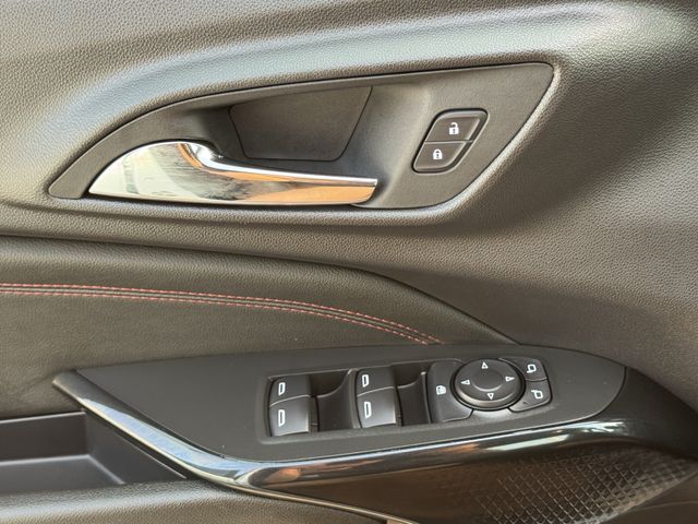 2025 Chevrolet Trax 2RS White at Ross Downing Buick GMC