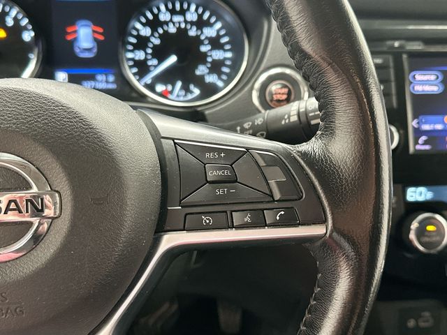 2018 Nissan Rogue SV - 8