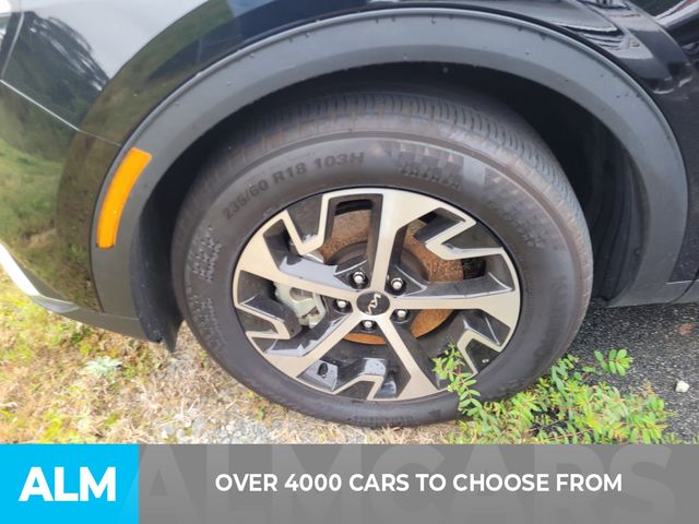 2025 Kia Sportage EX photo 2