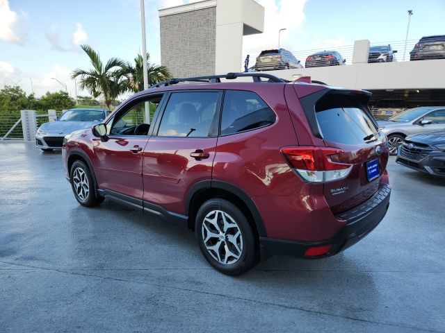 2022 Subaru Forester Premium 13