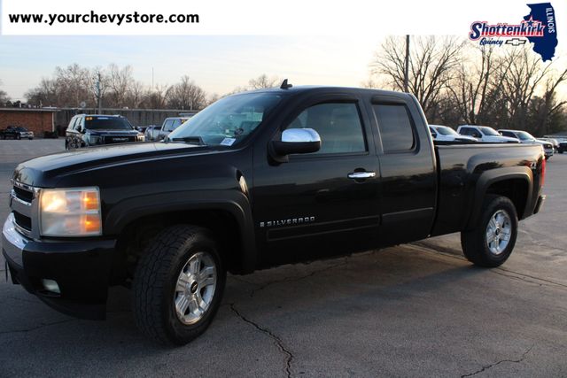 Used 2008 Chevrolet Silverado 1500 1LT with VIN 2GCEK190381307364 for sale in Quincy, IL