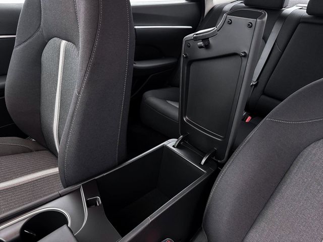 New 2026 Silver Hyundai SEL Sport image 18