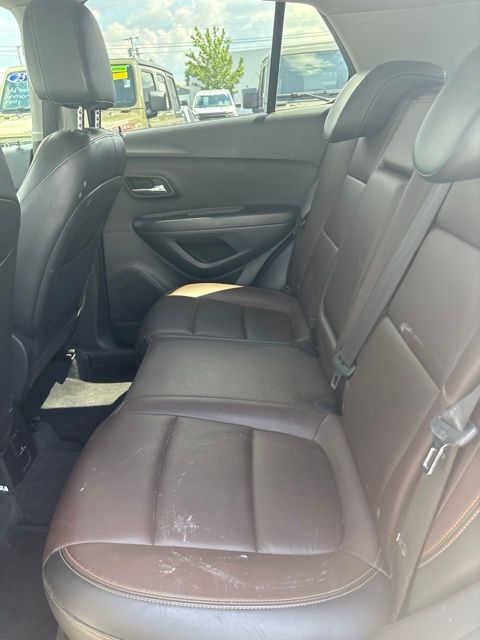 Used 2015 White Chevrolet LTZ image 10