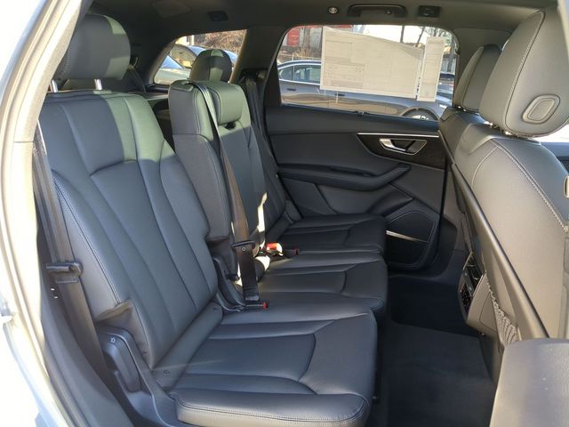 new 2026 Audi Q7 car, priced at $72,040