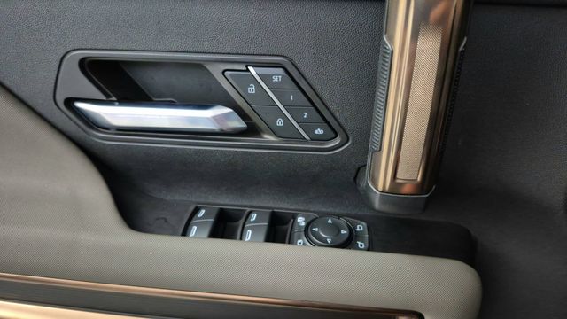 2024 GMC Hummer EV Pickup