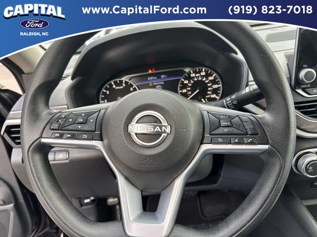 Used 2025 Black Nissan 2.5 SV image 24