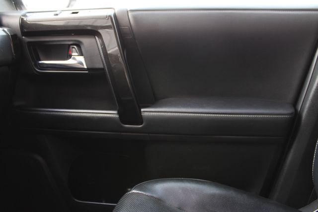 Used 2021  Toyota Nightshade image 22