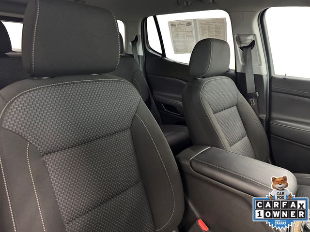 2023 GMC Acadia SLE photo