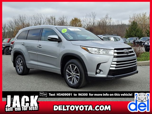 Celestial Silver Metallic 2017 Toyota Highlander XLE AWD SUV / Crossover All-Wheel Drive 8-Speed Automatic