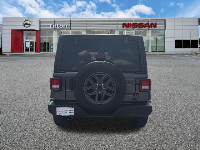 Used 2025 Jeep Wrangler SUV